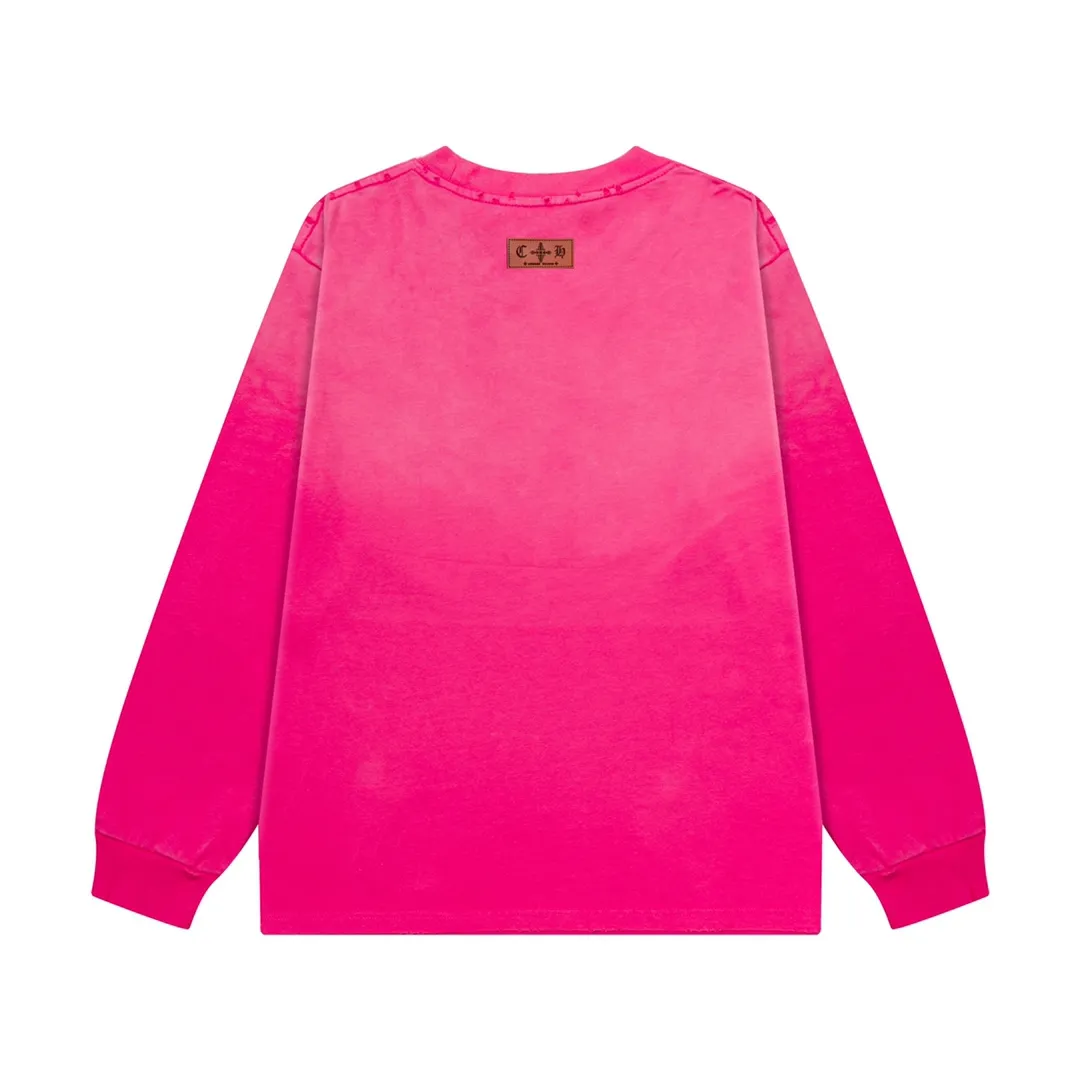 P220 CHROME HEARTS LoGo is fashionable and elegant, with dropped shoulders. The fabric is made of 26s double-yarn combed cotton compact spinning yarn with a weight of 280. It is matched with 1*1 Salona rib. The fabric is fermented and has a loose fit. Color: pink (washed hole craftsmanship) size: S～XXL